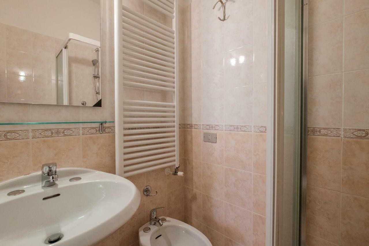 Residence Holiday Sirmione B8 ภายนอก รูปภาพ