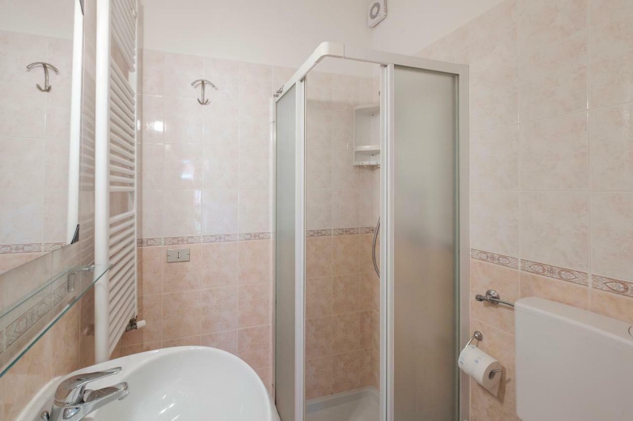 Residence Holiday Sirmione B8 ภายนอก รูปภาพ